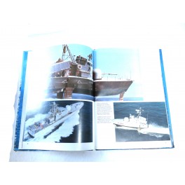 LIVRE  FIGHTING SHIPS H.W. Cowin et1