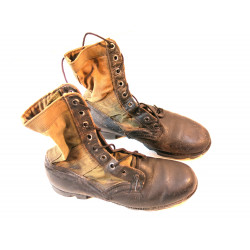 Jungle boot taille 9R BATA...