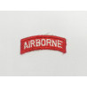 Tab AIRBORNE blanc fond rouge