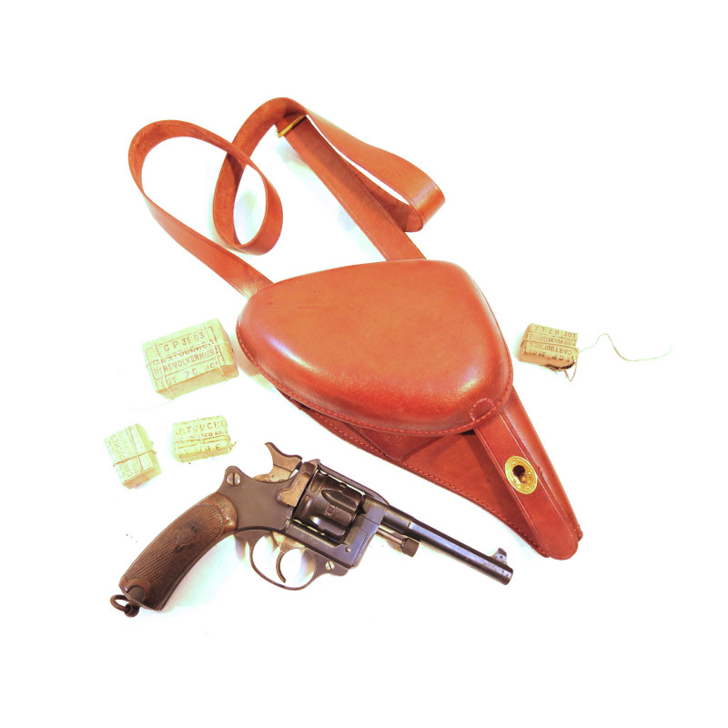 Etui cuir jambon pour revolver 1892 avec bandouliere couleur fauve