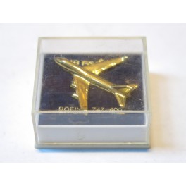 Pin's avion Boeing 747/400 Air France doré ref bo 45