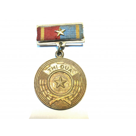 Medaille THI DUA nord Vietnam 