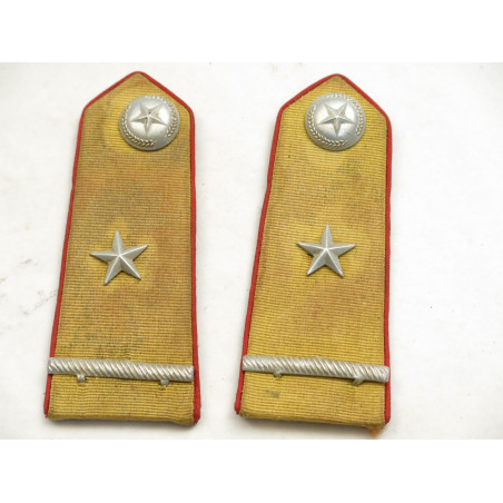 Epaulettes Nord Vietnam lieutenant ref ep 18