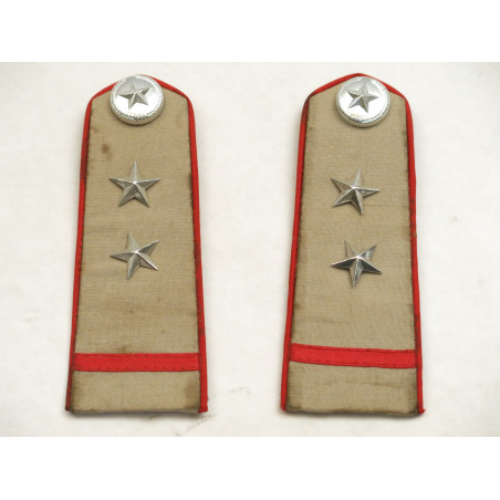 Epaulettes Nord Vietnam lieutenant en chef ep 23