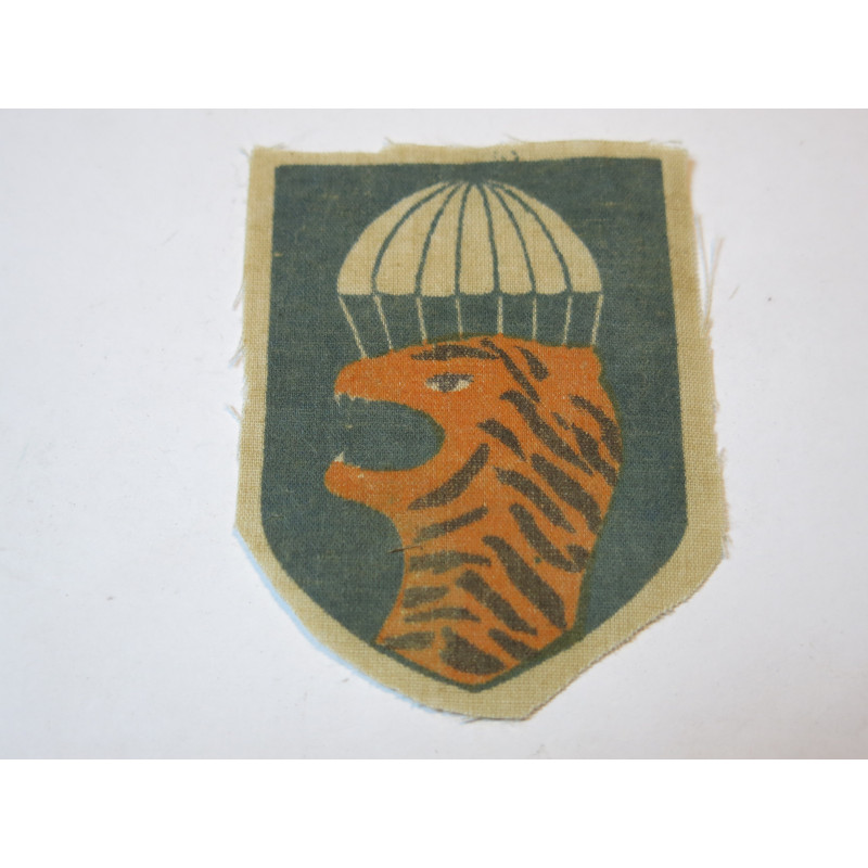 Insigne original tissu imprimé Airborne Mike Force ARVN ref ar 28