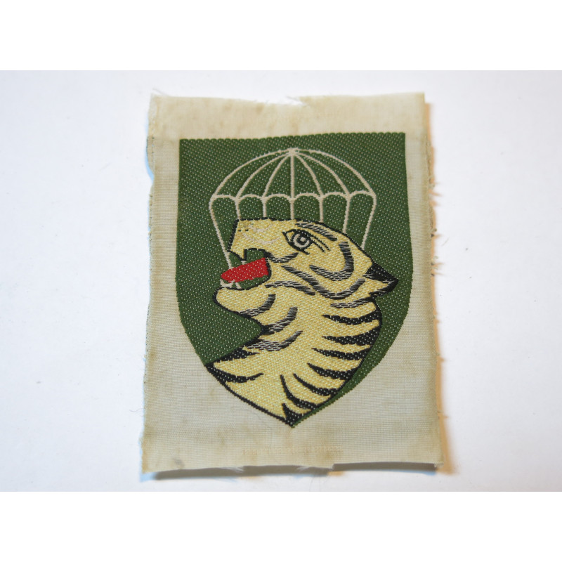 Insigne original tissu Bevo Airborne Mike Force ARVN ref ar 45