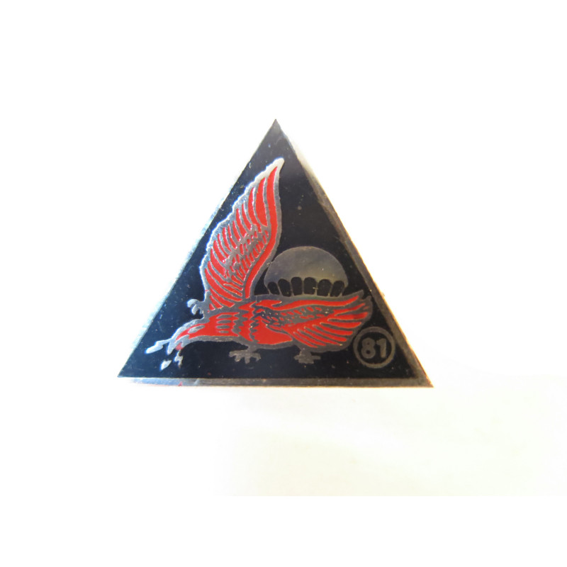 Petit insigne metal Airborne Division ARVN Vietnam ref bo 7