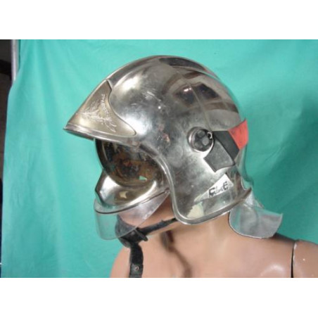 Casque de pompiers actuel Français