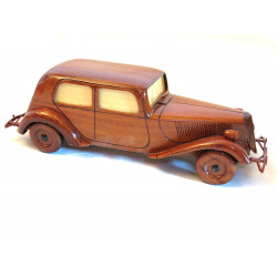 belle maquette en bois TRACTION avant 