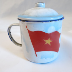 Tasse emaillée nord Vietnam...