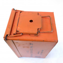 Boite metallique etanche orange pour grenade N 21 ref un 1 