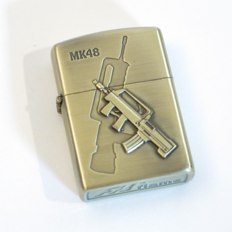 Briquet style Zippo MK48 