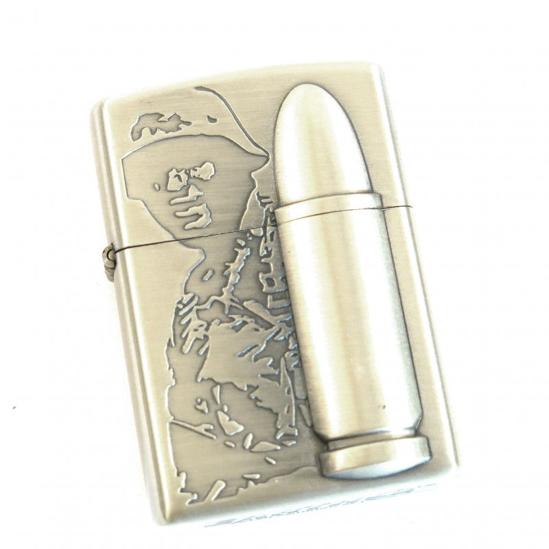 Briquet style Zippo Waff 