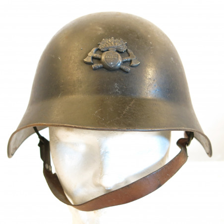 Casque Suisse modele 1918 avec insigne metal ref ca 95