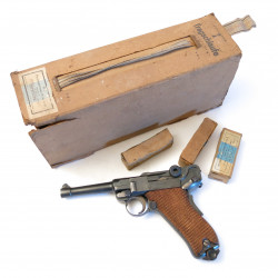 Rare caisson carton 832 cartouches 9 para P08 Luger ou MP40 de 1942 vide 