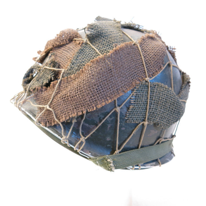 Filet de camouflage original avec bande toile  de casque  39/45 