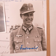 Photo dédicacée  Ritterkreuz 1945 ref doc 14