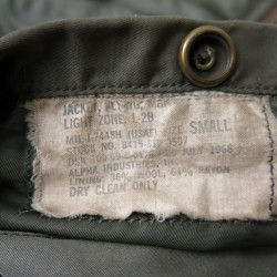 Blouson de pilote US Vietnam M1A Alpha Industries inc daté 1968 ref vn 444