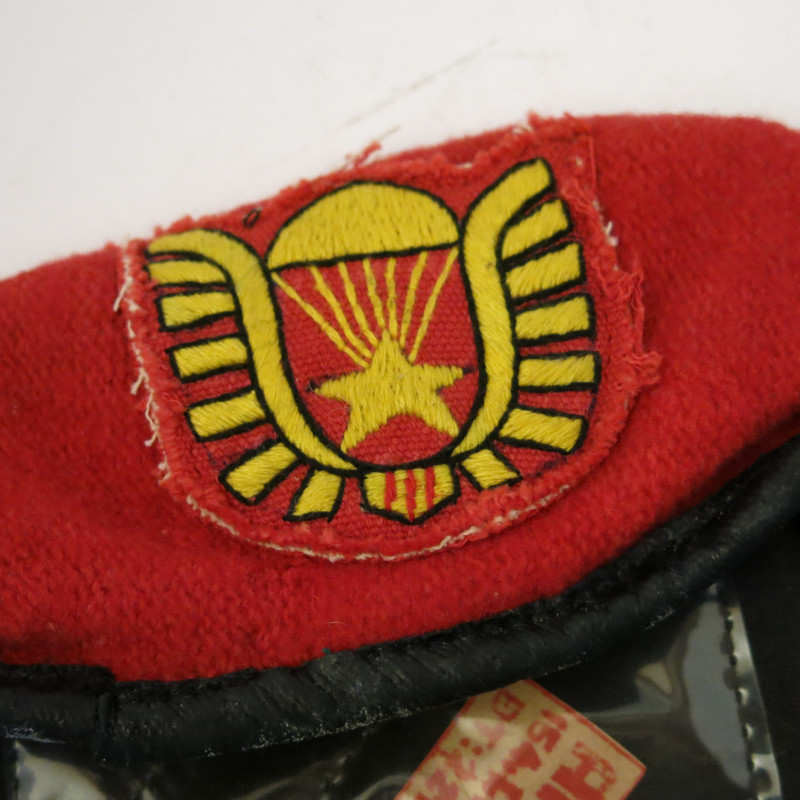 Béret rouge parachutiste  ARVN US Vietnam ref vn59