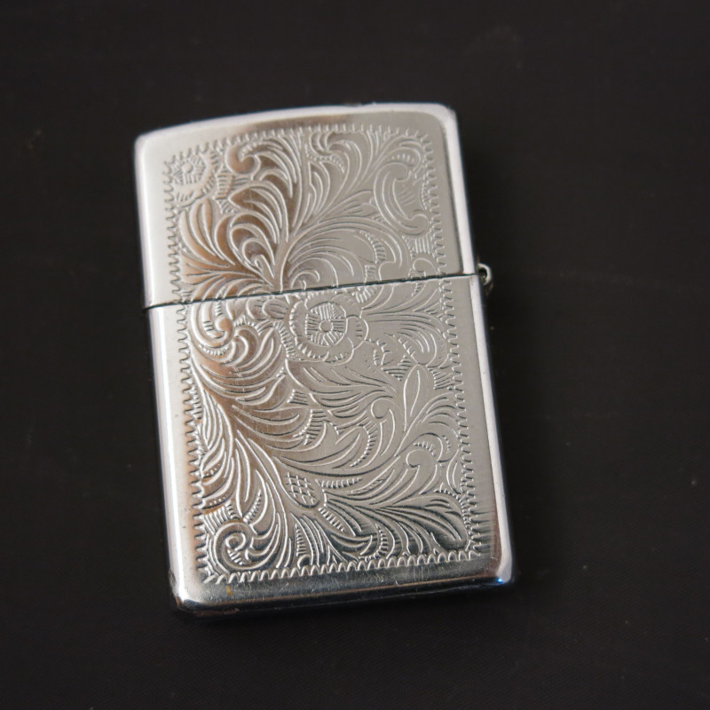 Briquet Zippo original venetian  gravé double face 1996 ref z 104
