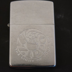 Briquet Zippo original 2003...