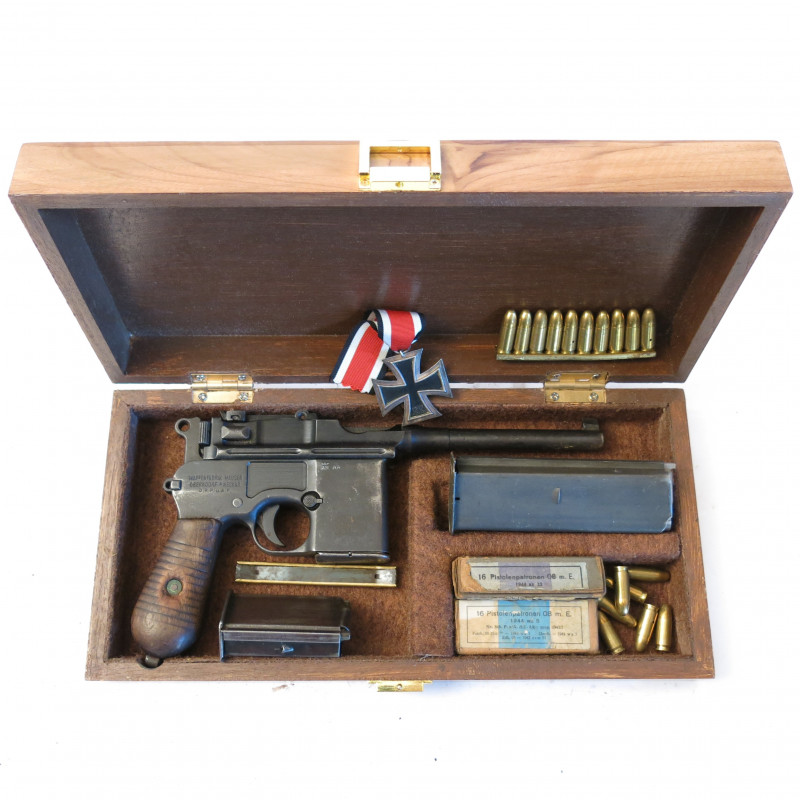 Boite de presentation pistolet C96 Schnelfeuer ref 2