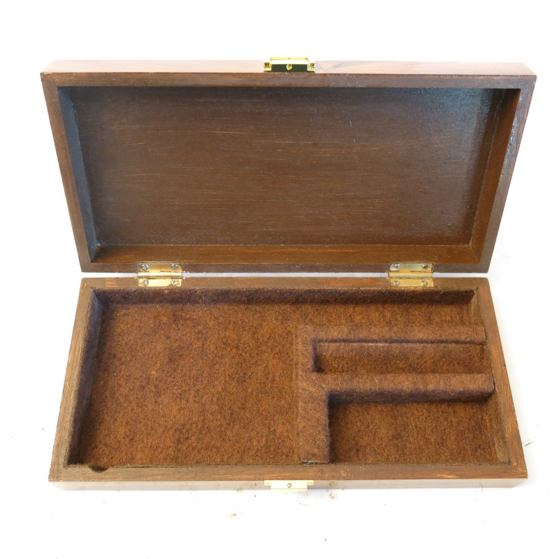 Boite de présentation Luger P08 Artillerie Réf 2