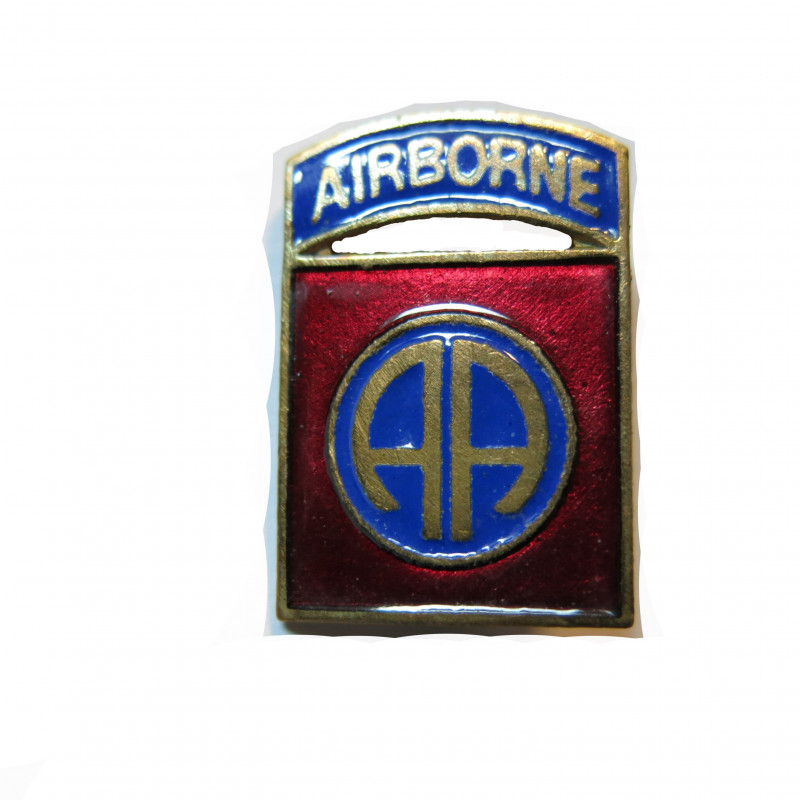 Petit insigne emaillé 82 Airborne division parachutiste a epingle 