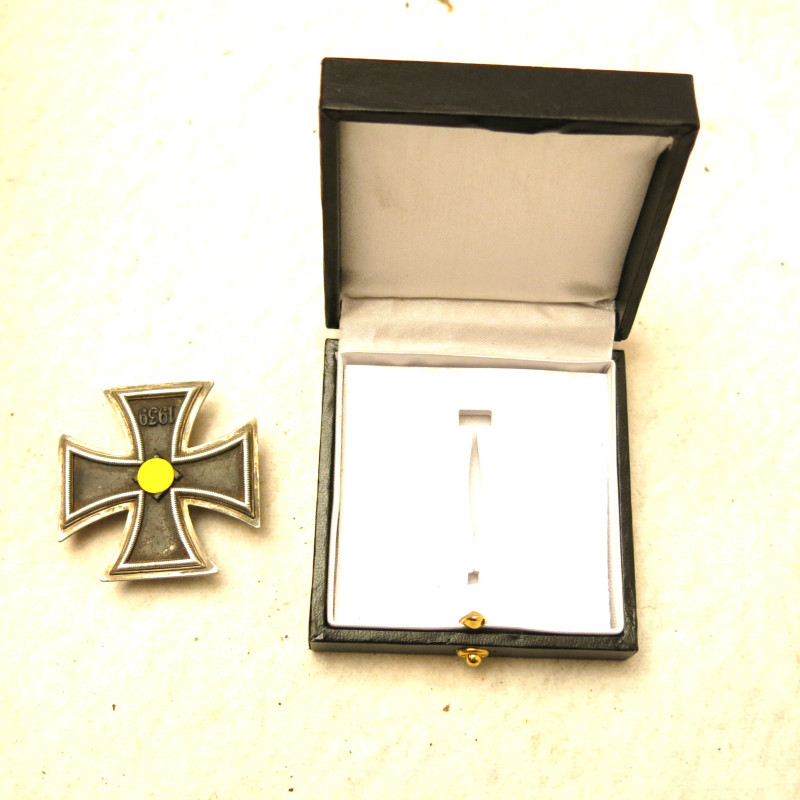 Boite vide pour croix de fer 1 classe repro ref 23 