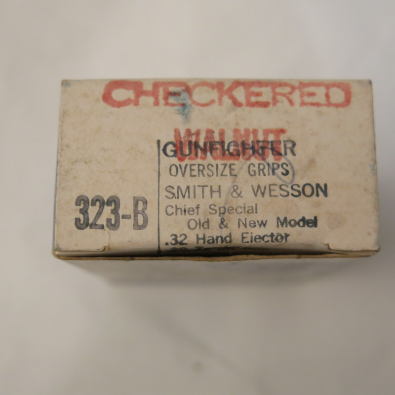 Plaquettes Bois Jay Scott pour Smith et Wesson Chief  Walnut rough