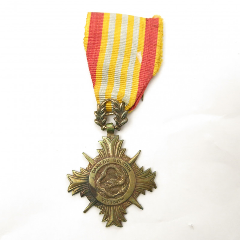 Medaille bronze d'honneur forces armées 1 classe avec ruban sud Vietnam Ref un bo 12