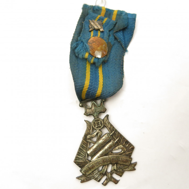 Medaille Service administratif 2 classe argent sud Vietnam avec ruban Ref un bo12