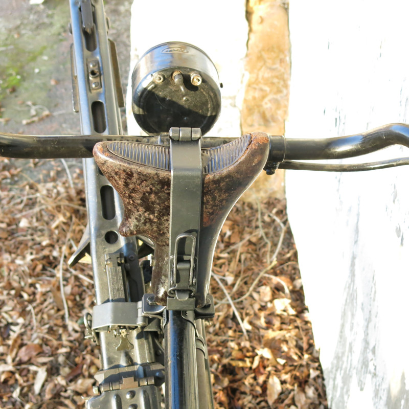 Support  MG 42 pour velo Allemand 39/45 