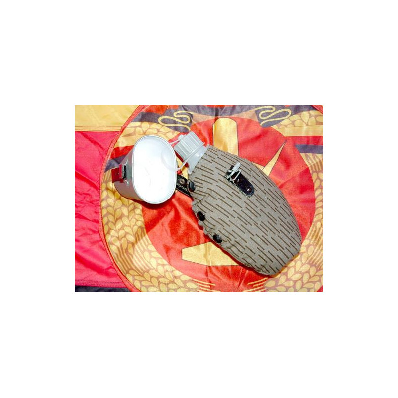 Gourde Camo armée DDR