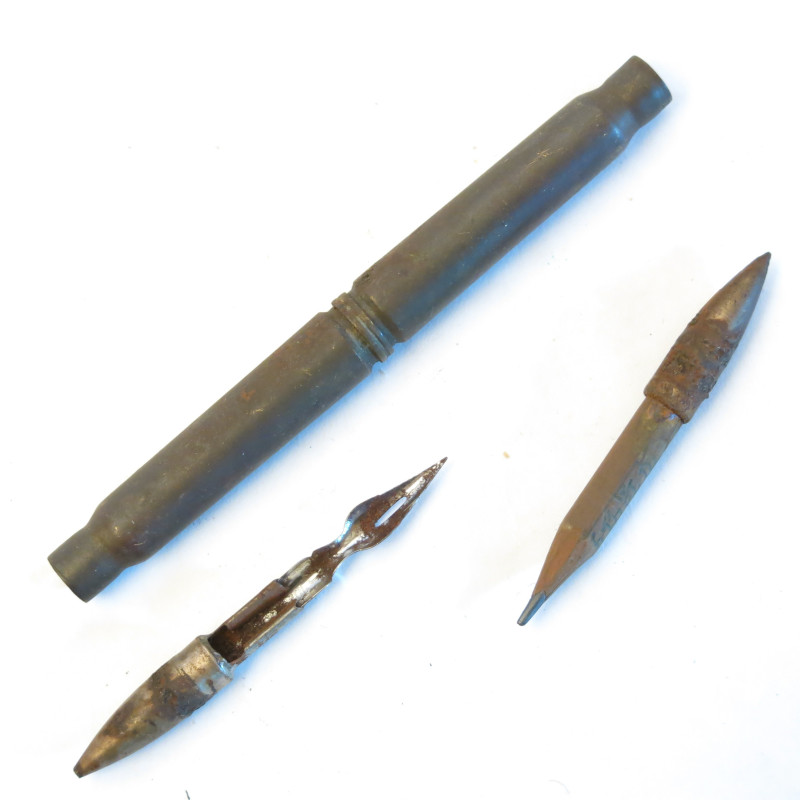 Stylo crayon  de Poilu  souvenir 14/18   Ref po 140