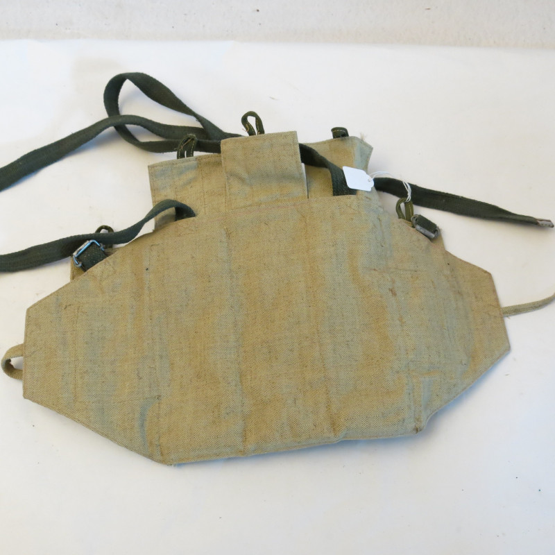 Porte chargeur AK47 Viet cong modele bouton bois