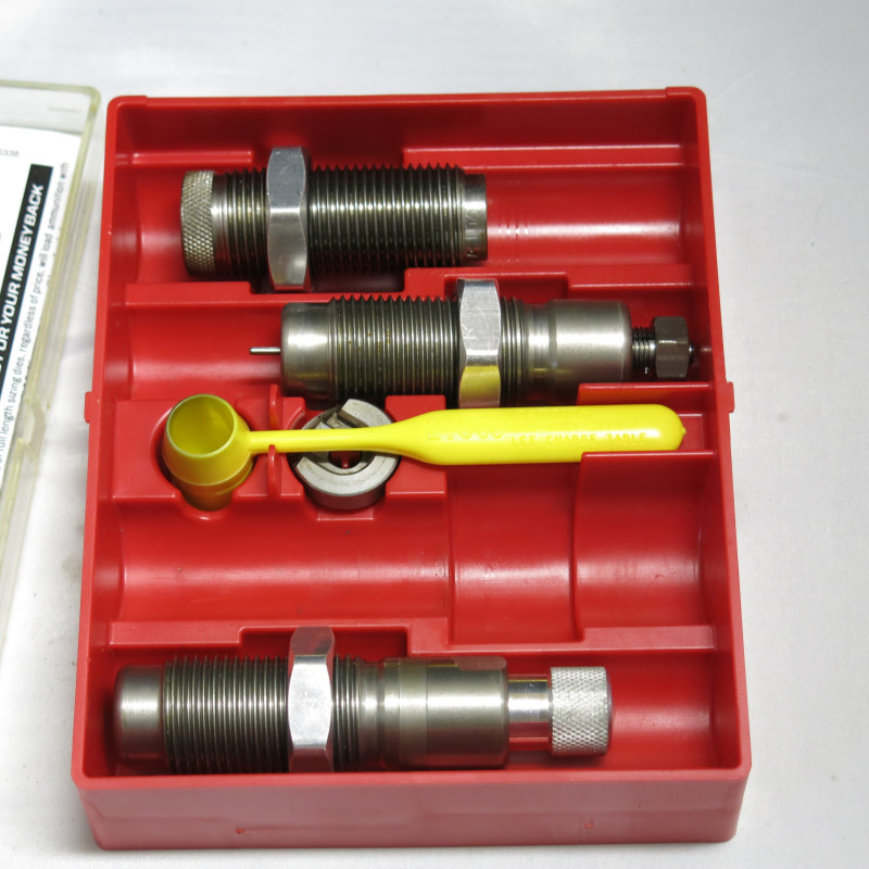 Outil de rechargement LEE  calibre 300 Savage