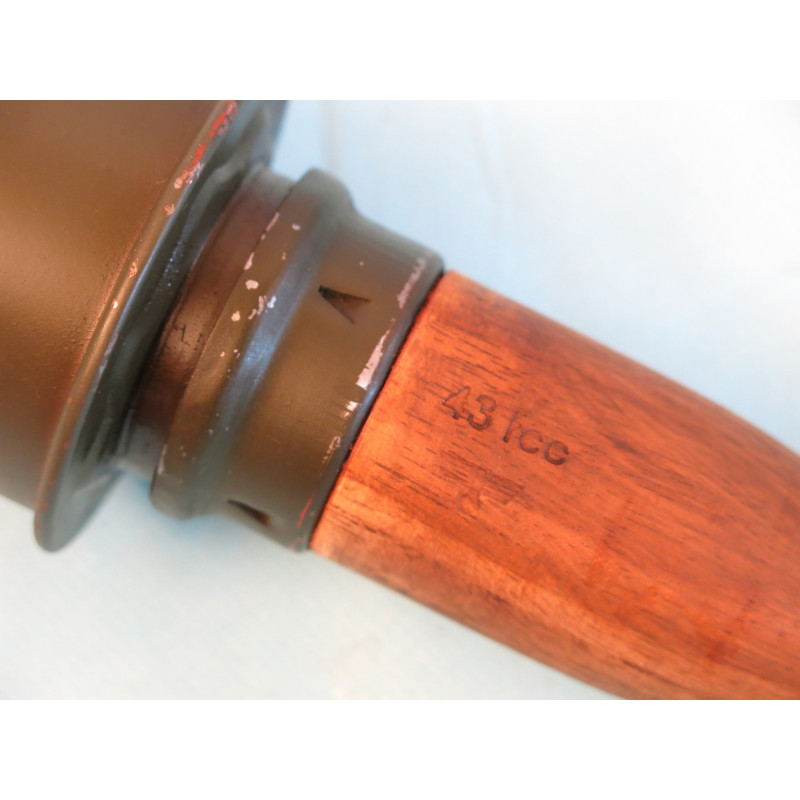 Superbe repro de grenade à manche pot métal 39/45 Superbe repro de grenade à manche pot métal 39/45