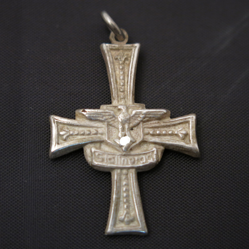 Insigne Allemand croix bataille de Stalingrad en argent massif 1943  