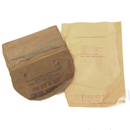 Rare housse masque a gaz US Vietnam  XM 28 dans son emballage d'origine 