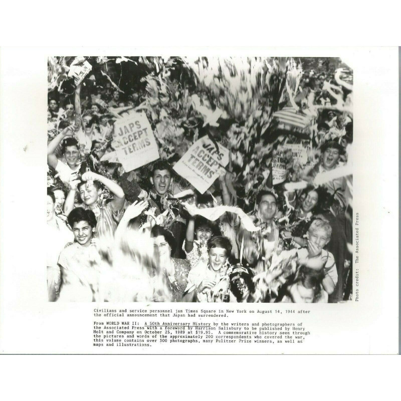 Livre WWII : a 50th anniversary history by H. Salisbury