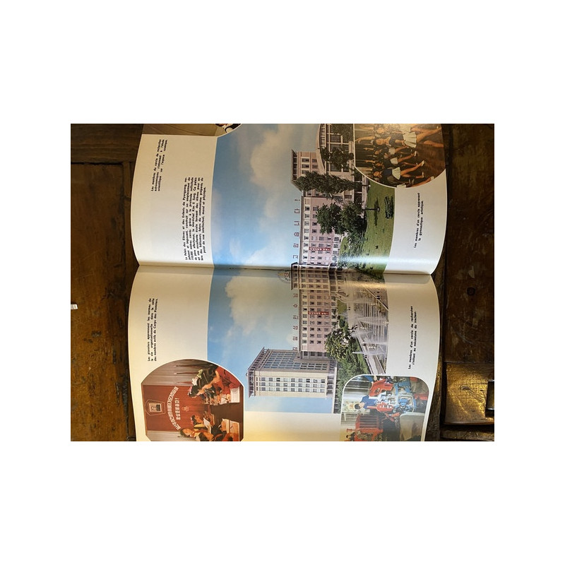 Livre Sous la bannière des grandes idées de Djoutche du camarade Kim Il Sung, Livre Illustre et9