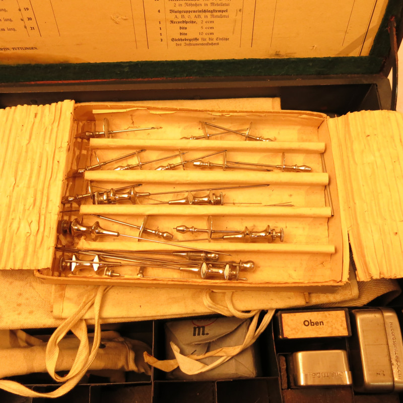 Boite Chirurgien Allemand WH  1943 Truppenbesteck 