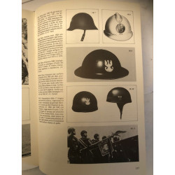 Livre Elmetti di tutto il mondo (Helmets of the world) de Paolo Marzetti et21