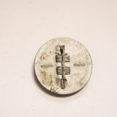 Insigne de journée  Allemande 1 mai 1938 ref R 1   bo 43