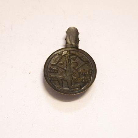 Insigne Allemand Luftschutz  ref R 12 bo 43