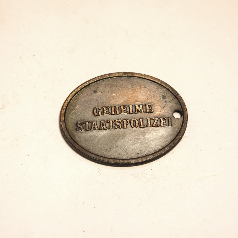 Plaque d'identité Allemande de la police 39/45 ref bo 78