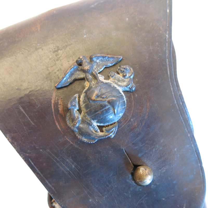 Etui cuir Colt 45  original 1918 avec  aigle USMC ref et 111