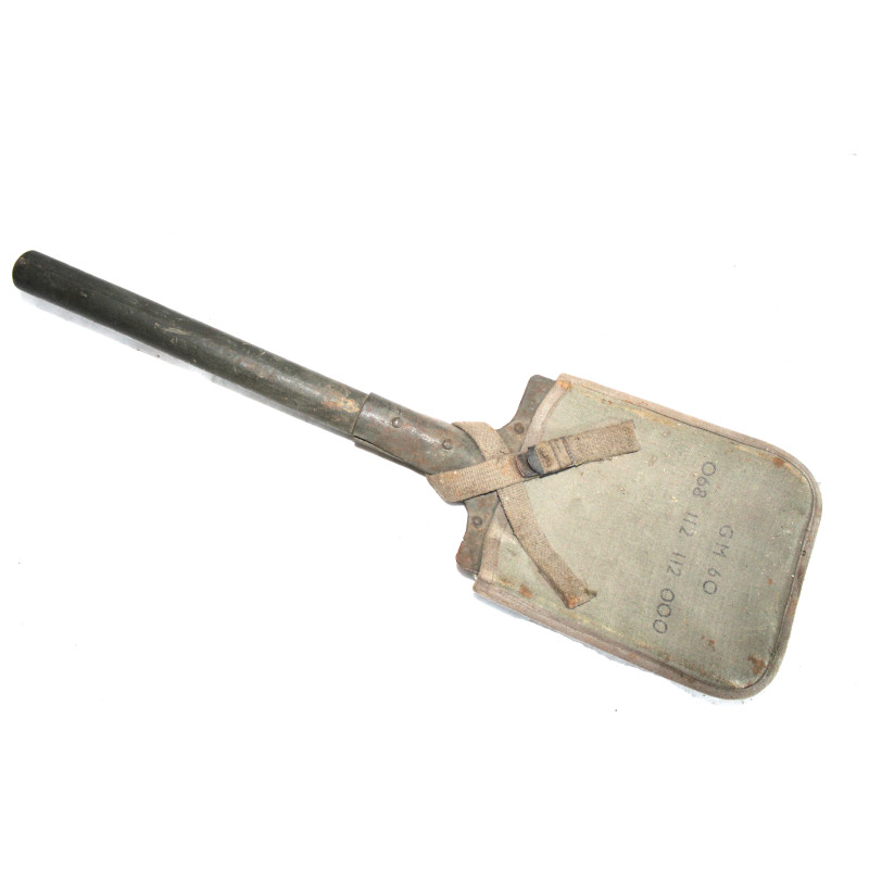 Pelle de l'armée française WWII avec sa housse d'origine