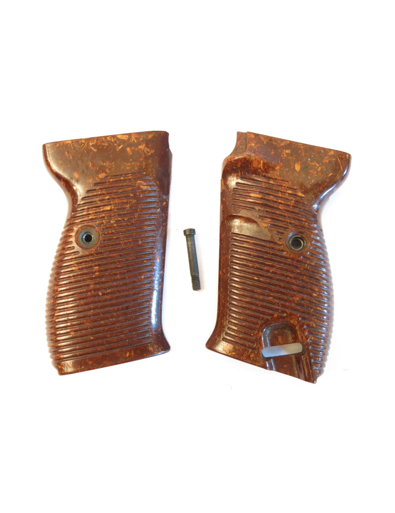 Paire de plaquettes originales marron pour pistolet P38 ref pl 499